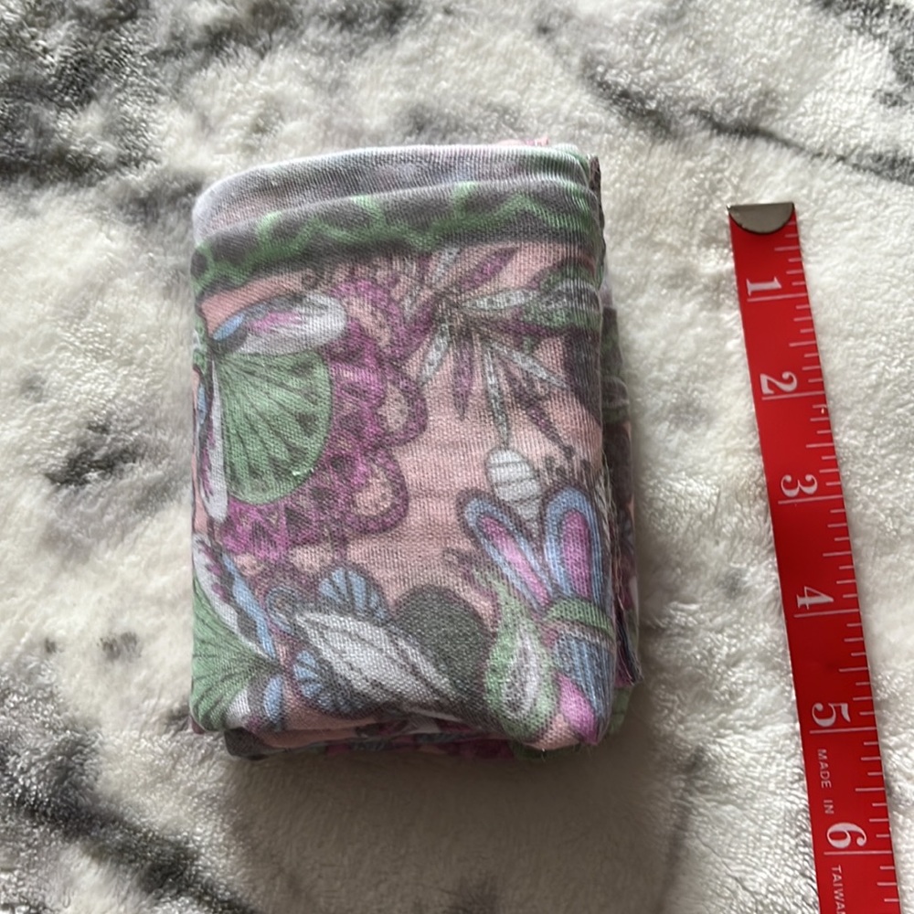 Infinity pastel scarf for Spring - Picture 4 of 6
